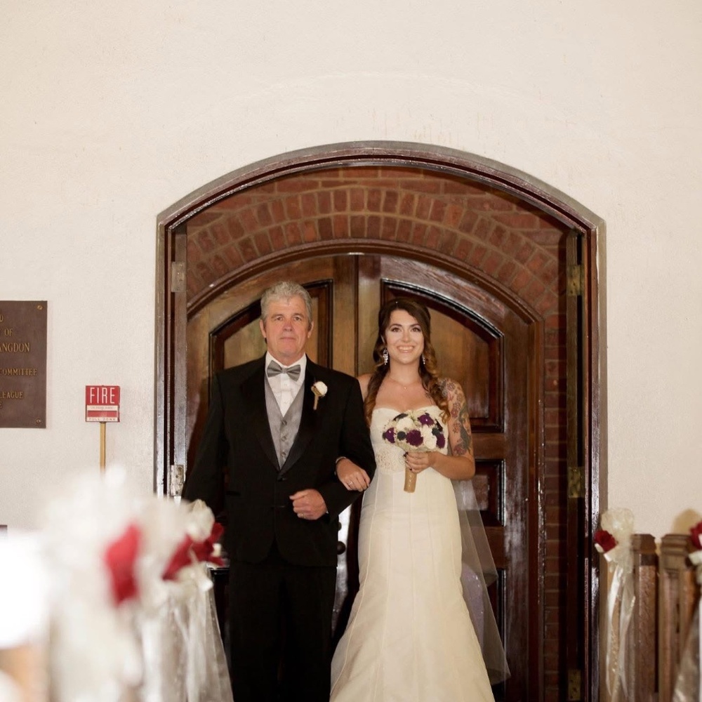 Pure Silk Vera Wang Mermaid wedding gown - Picture 11 of 16